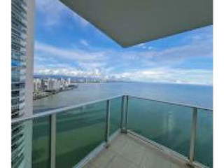 Apartment for Sale in San Francisco - 3 bedrooms