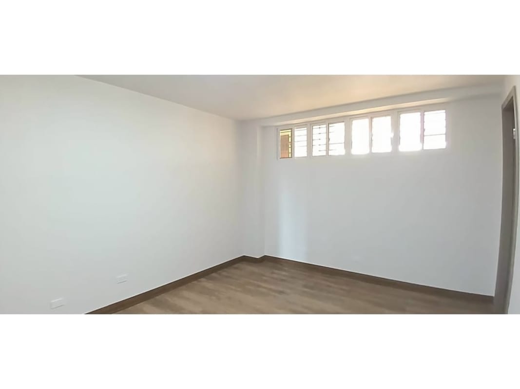 Private balcony with city skyline view Edificio Rattan Vía Argentina Panama