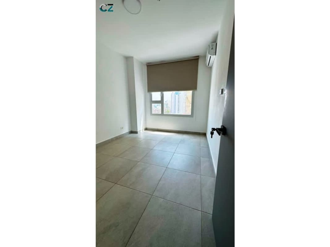 Minimalist bedroom with built-in closets and AC at PH Van Gogh Panama for rent