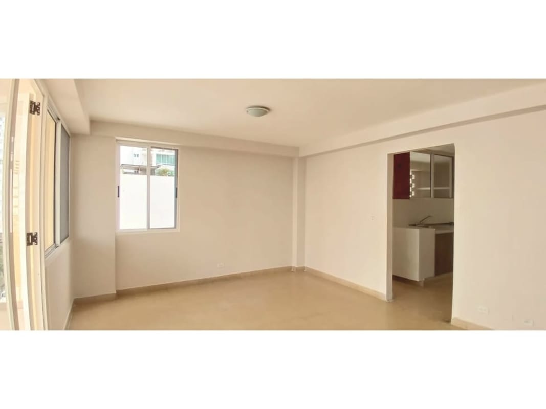 Remodeled 1BR with Balcony in PH Edificio Rattan El Cangrejo