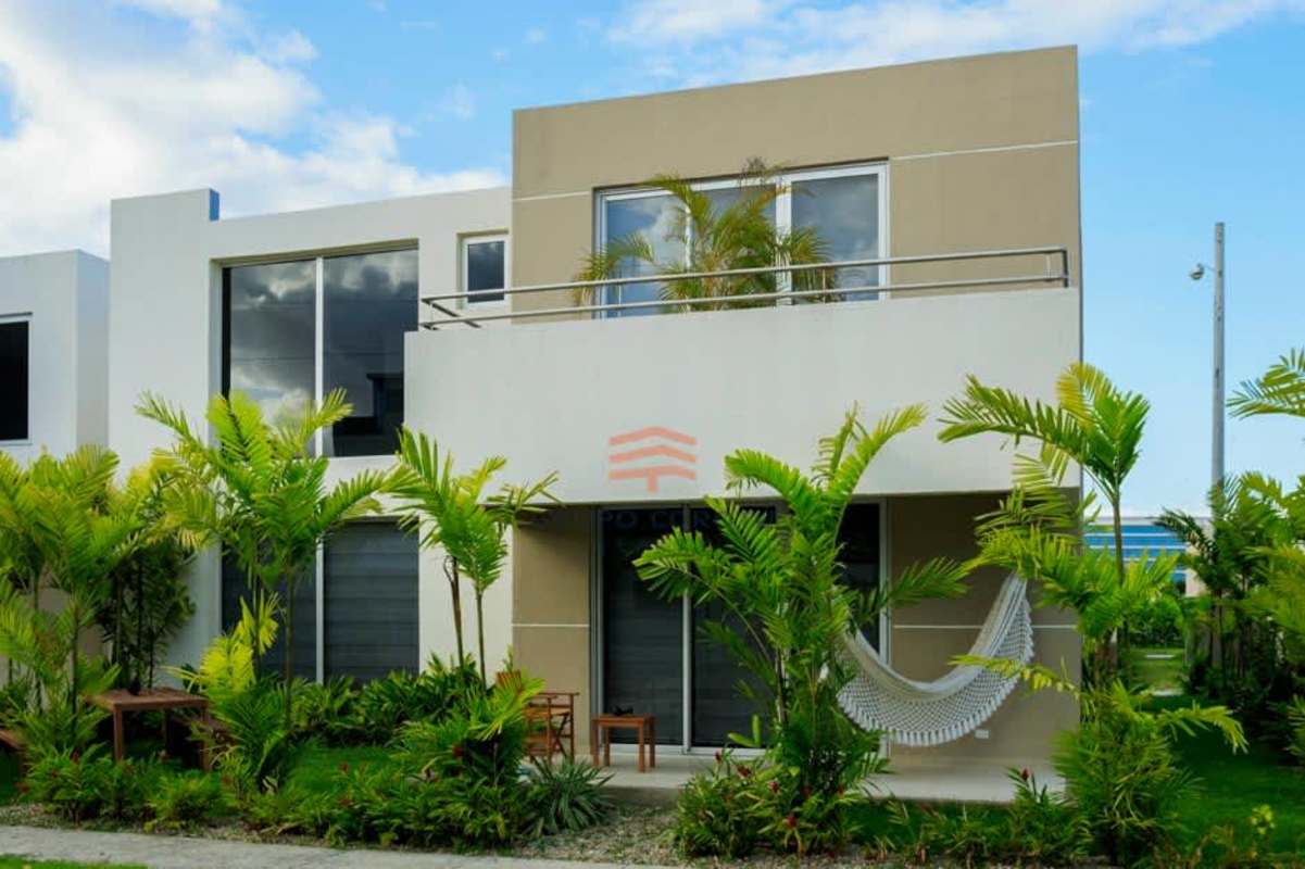 New duplex two-story house with balcony and garden Costa Sur Panama City