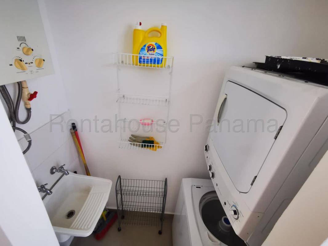 Stainless steel refrigerator, white cabinets PH Rainbow Tower Panama