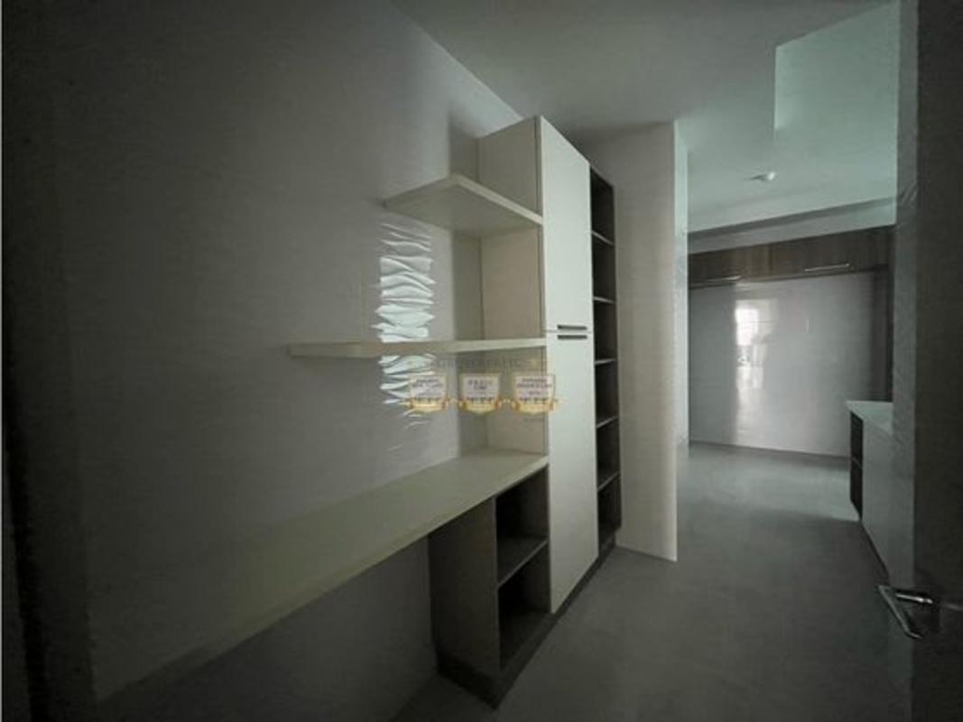 Bright den area ideal for office or family room PH Regalia Panama City