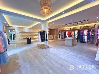 Commercial Building for Sale in San Francisco - 3 bedrooms