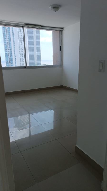 Large bedroom with ceramic floors, window to skyline view PH Riverside Costa del Este