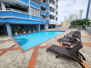 Apartment for Sale in San Francisco - 3 bedrooms