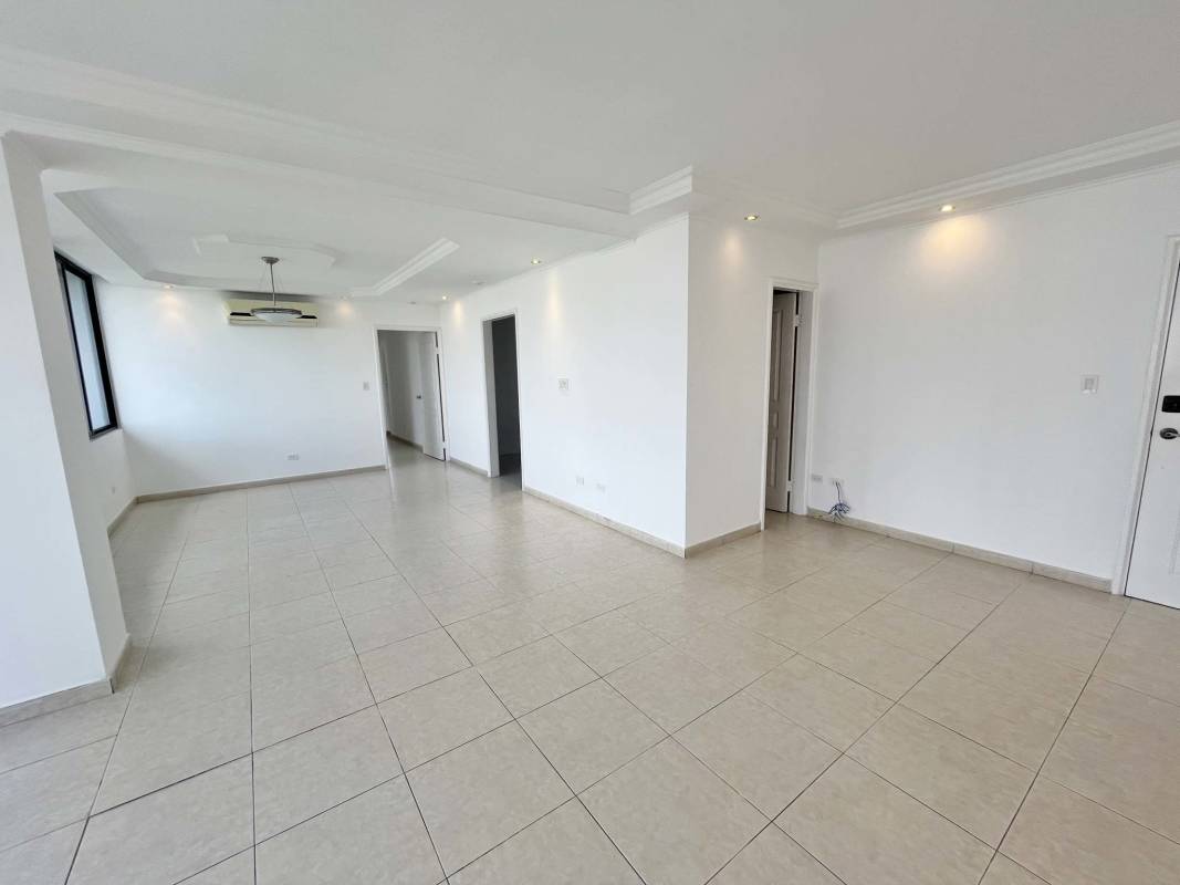 Master bedroom with walk-in closet, ceramic floor, window at PH Plaza Real San Francisco