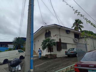 Commercial House for Sale in El Ingenio - 3 bedrooms