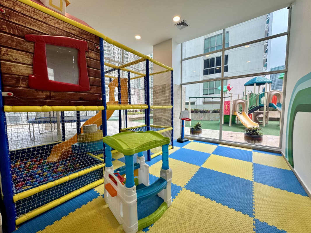 Master bedroom with large windows, ocean view, marble floors in PH Oceanaire Punta Pacifica