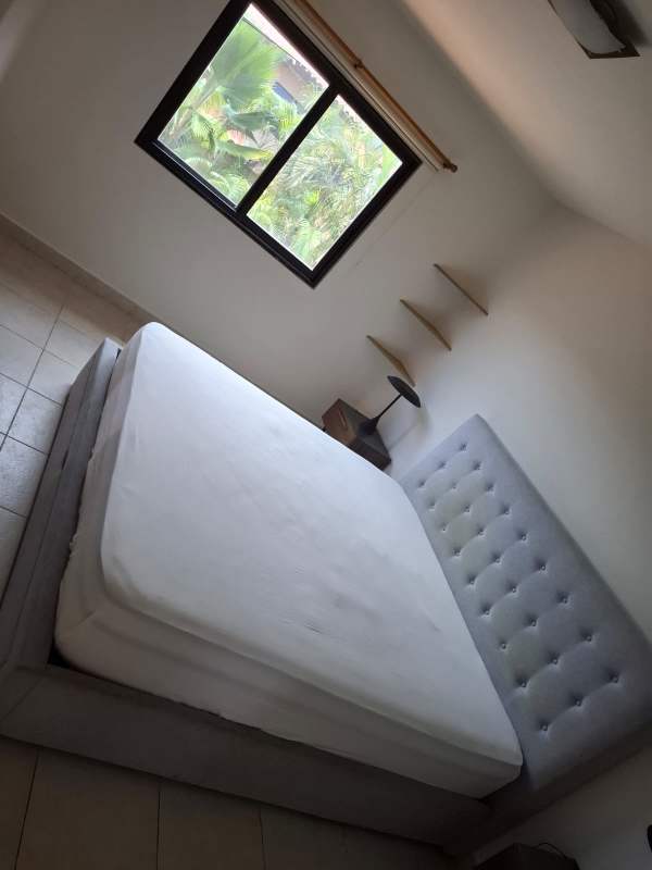 Contemporary bathroom with granite countertop and walk-in shower PH Versailles Panama