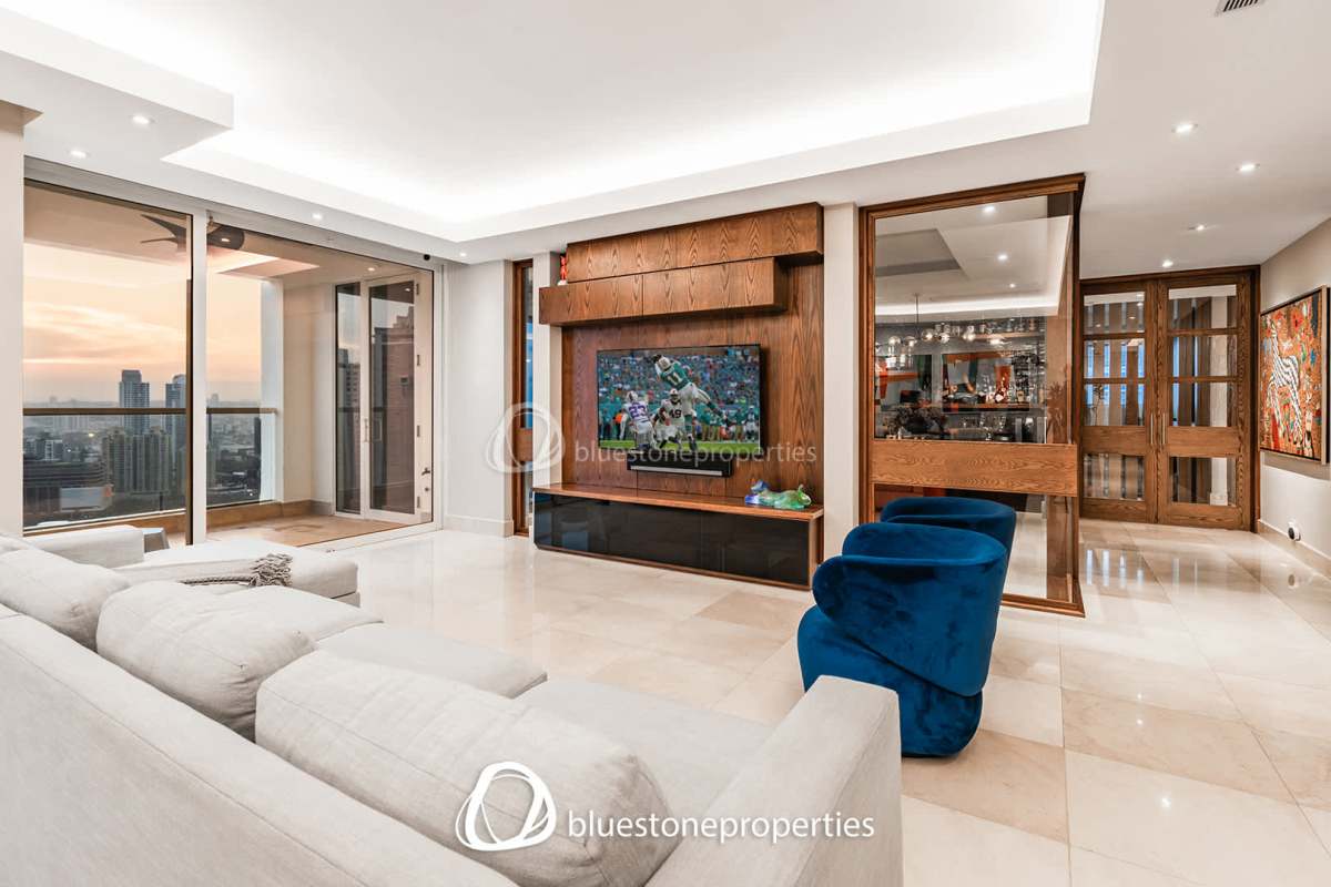 Fully equipped contemporary kitchen with island at PH Paramount Costa del Este Panama City