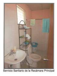 Covered laundry area outdoor sink clothesline backyard affordable house Arraiján Panama