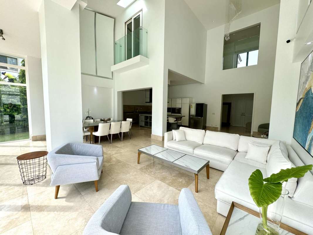 Resort-style private swimming pool and landscaped garden in Santa María luxury residence Panama