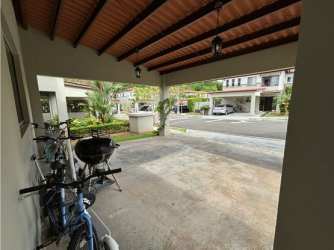 Bright furnished family room with office area Palmia Woodlands Panama Pacifico