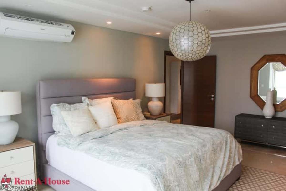 Bright master bedroom with balcony ocean view in PH Costa del Este Panama