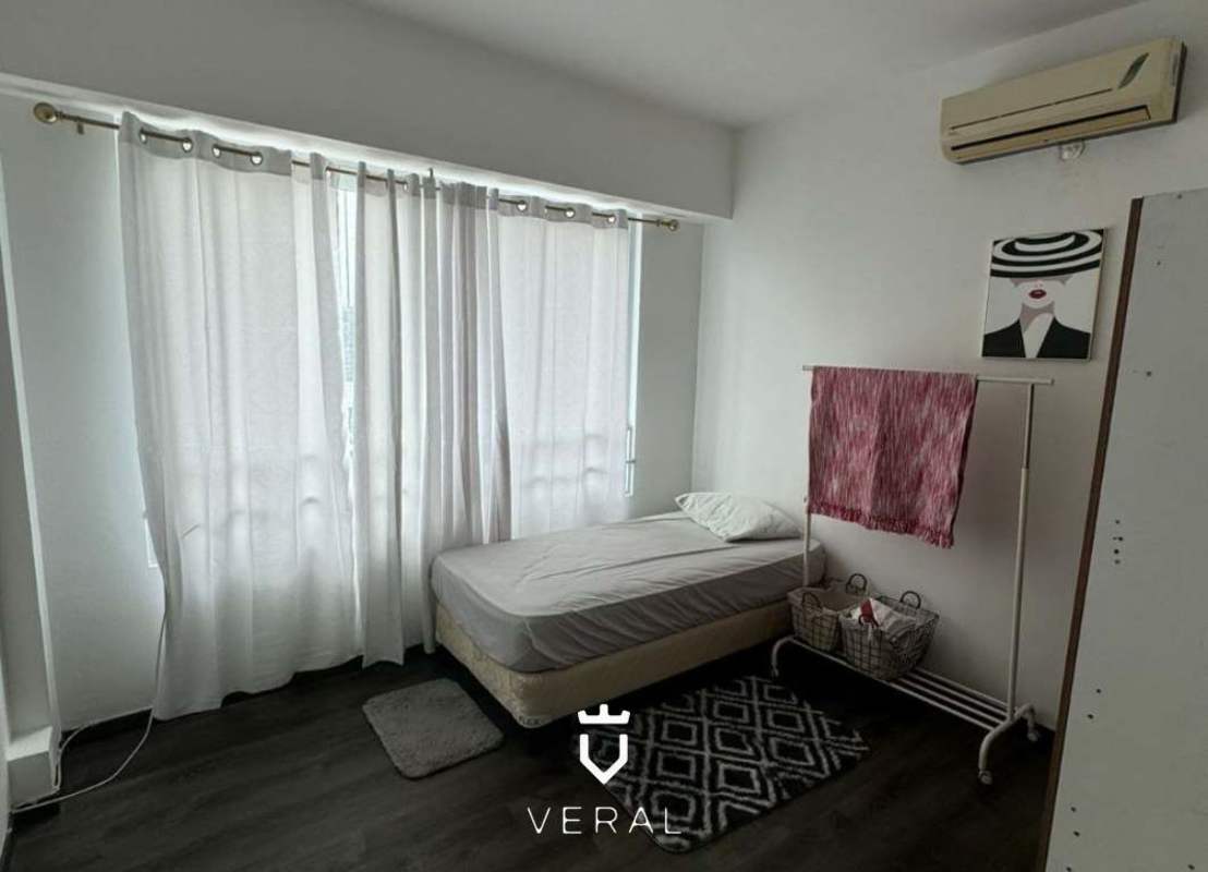 Sky infinity pool on rooftop of PH Vista del Mar with ocean and city views