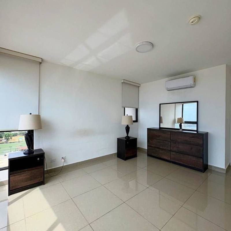 Spacious master bedroom with ensuite bathroom at PH Seawaves San Francisco Panama City Panama