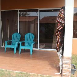 Bathroom with tiles and decorative curtain in house for rent Costa Verde