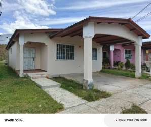 Front porch with covered carport for two cars family house for rent Brisas del Golf Arraiján Panama