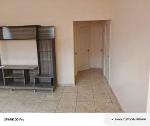 Covered and enclosed patio in backyard house for rent Brisas del Golf Arraiján Panama