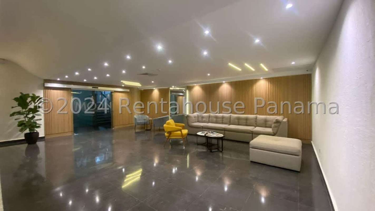 Second furnished bedroom with closet and AC PH Ocean Waves Coco del Mar Panama