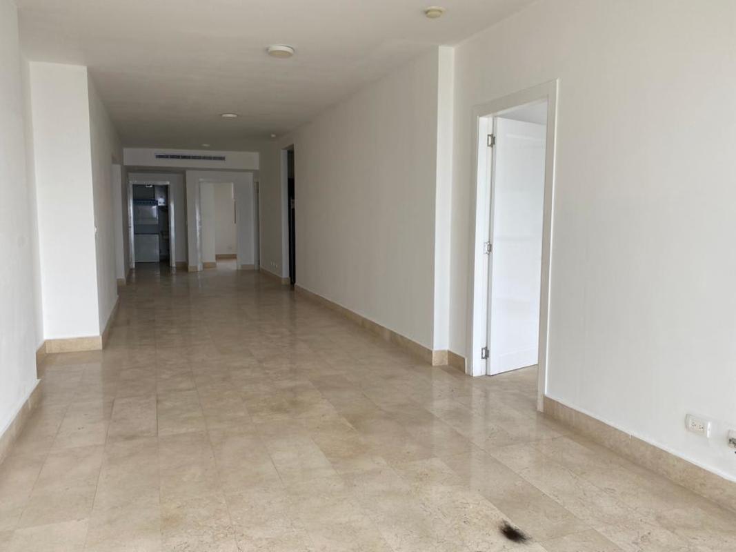 Bedroom with floor-to-ceiling windows and Pacific Ocean views in PH YOO Panama