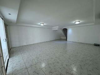 Detached House for Sale in Betania - 3 bedrooms