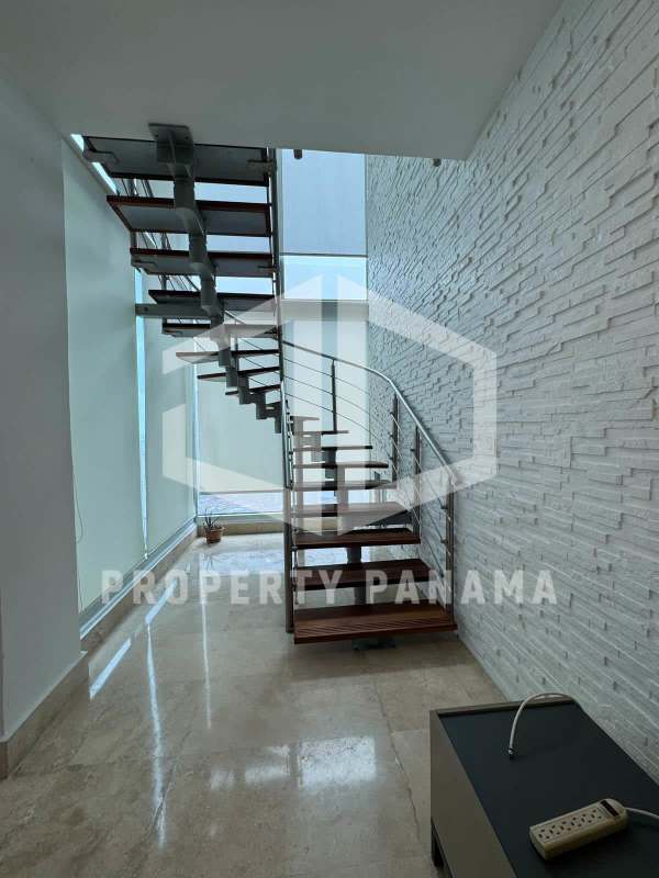 Modern kitchen with granite countertops, stainless steel appliances in PH Loft 41 Punta Pacífica