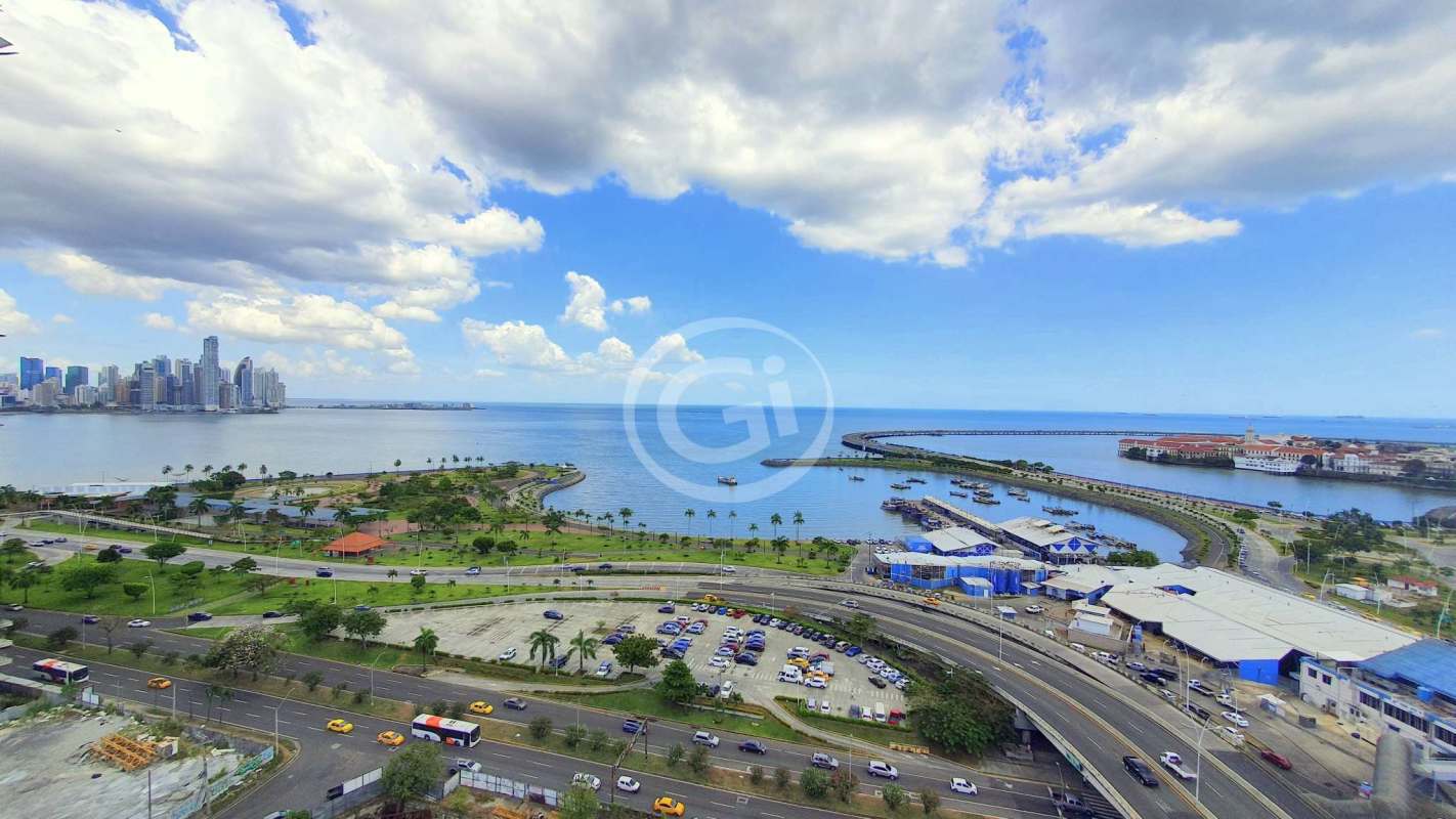 New 3BR Apartment Bay View Oceanfront Avenida Balboa