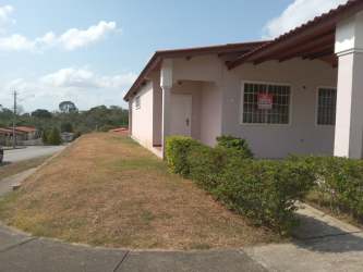 Covered porch terrace on single-family house for sale in Brisas del Golf Arraiján Panama