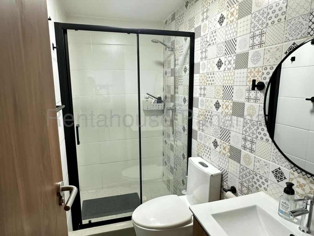 Rooftop mini soccer and basketball court panoramic view PH Worldwide Plaza Obarrio Panama