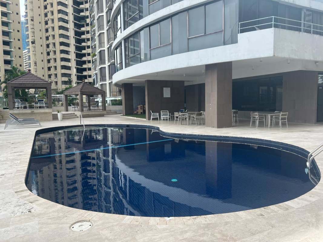 Kitchen with granite countertops, cabinets and ceramic backsplash PH Mar de Plata Punta Paitilla Panama