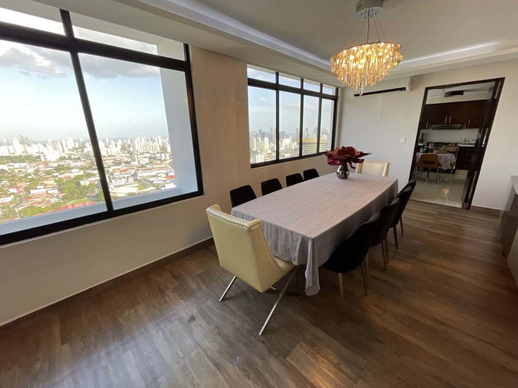 Fully equipped modern kitchen granite countertops PH Pacific Hills Elite 400 Avenida Balboa Panama