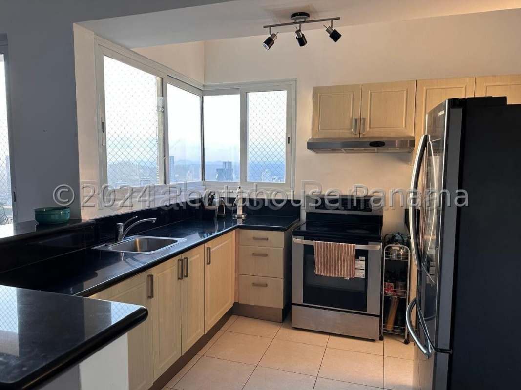 Granite kitchen with appliances PH BICSA Avenue Balboa Panama City