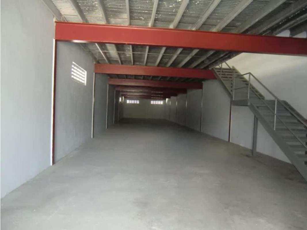 Warehouse interior showing mezzanine level and double height space in Juan Diaz Panama