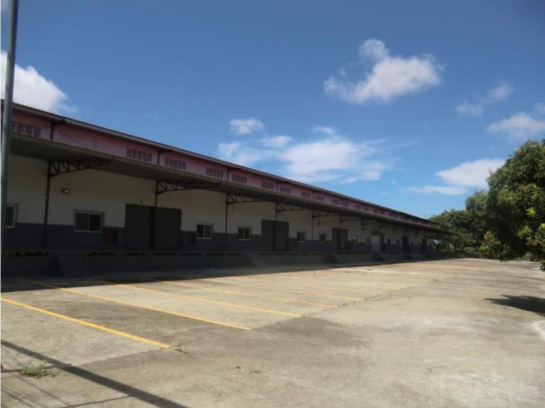 Entrance gate of industrial warehouse with parking area in Llano Bonito, Panama City