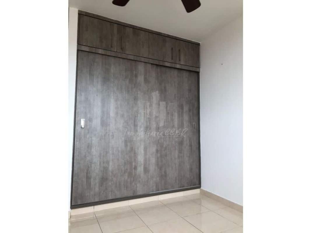 Bedroom with ceiling fan, built-in wardrobe PH Sabana Tower Panama City apartment