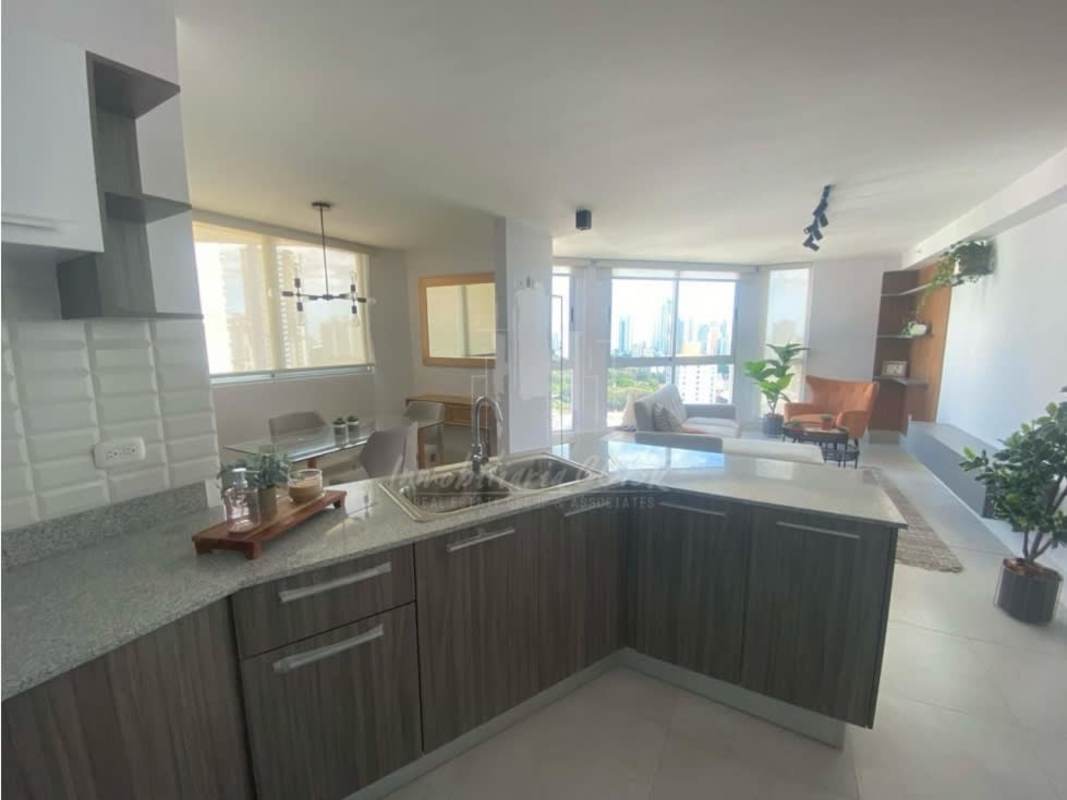 Master bedroom with closet and large window PH Buona Vista San Francisco Panama