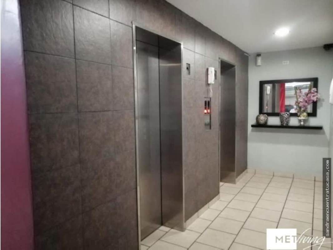 Outdoor swimming pool and social zone PH Altos de la Colina Panama City