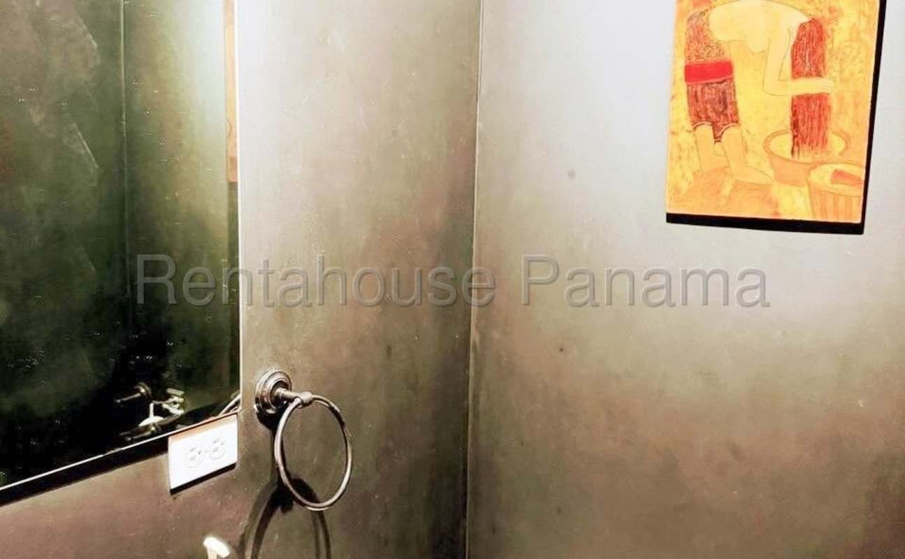 Master bedroom ocean views, walk-in closet, ensuite PH The View San Francisco Panama