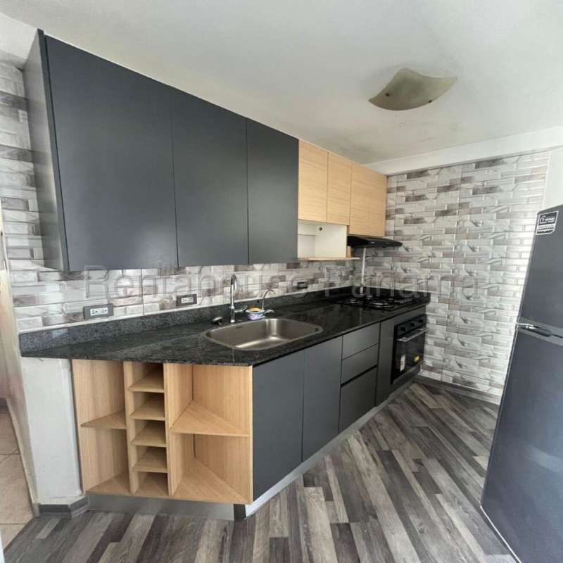 Rooftop swimming pool overlooking Panama City skyline at PH Carrasquilla Tower