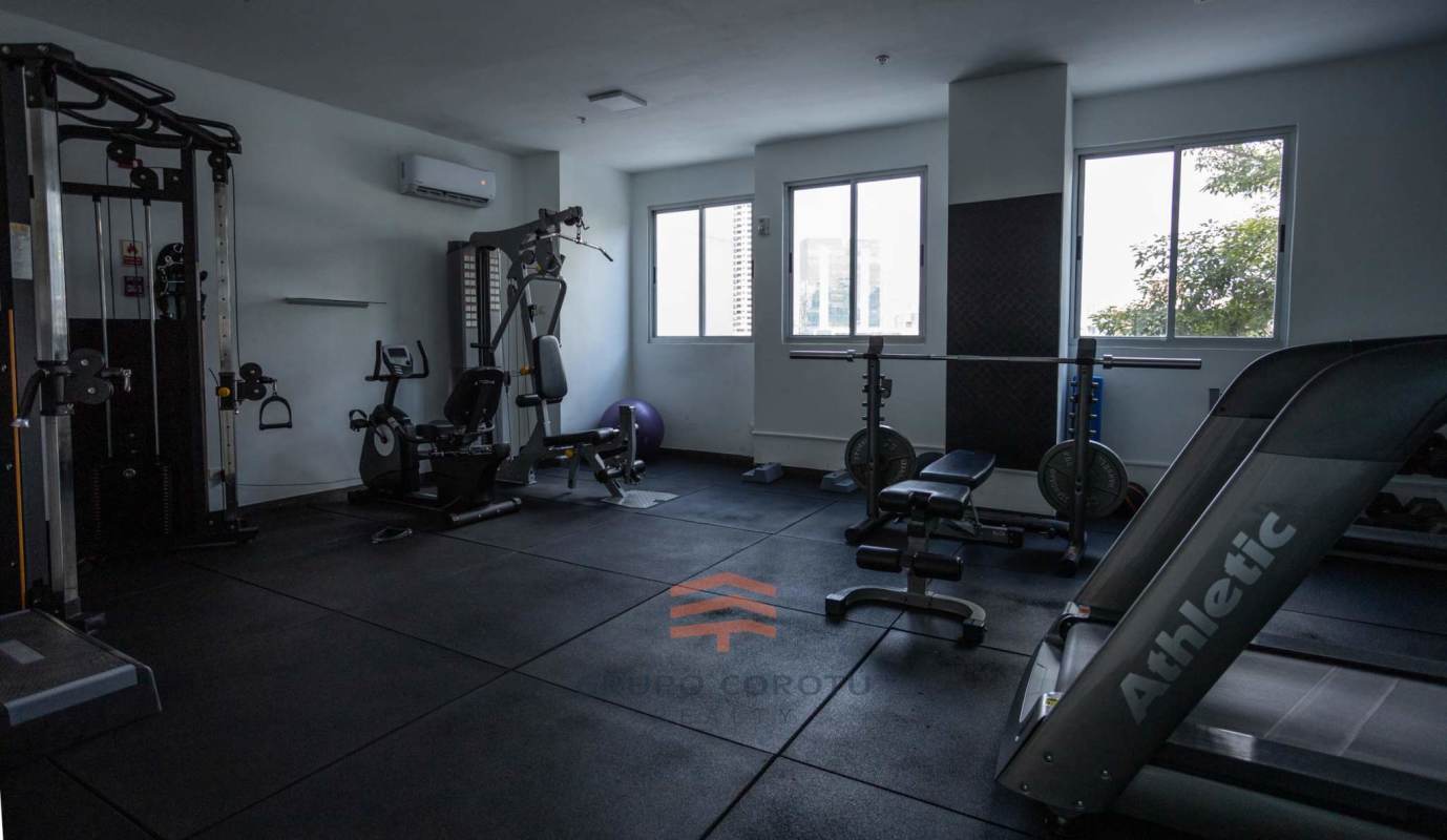 Multisport rooftop court with city view at PH River Park Obarrio Panama