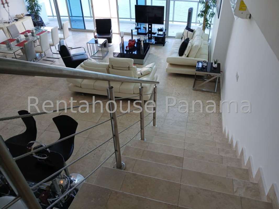 Spacious children’s playroom with marble floors and panoramic city view at PH Sky Panama