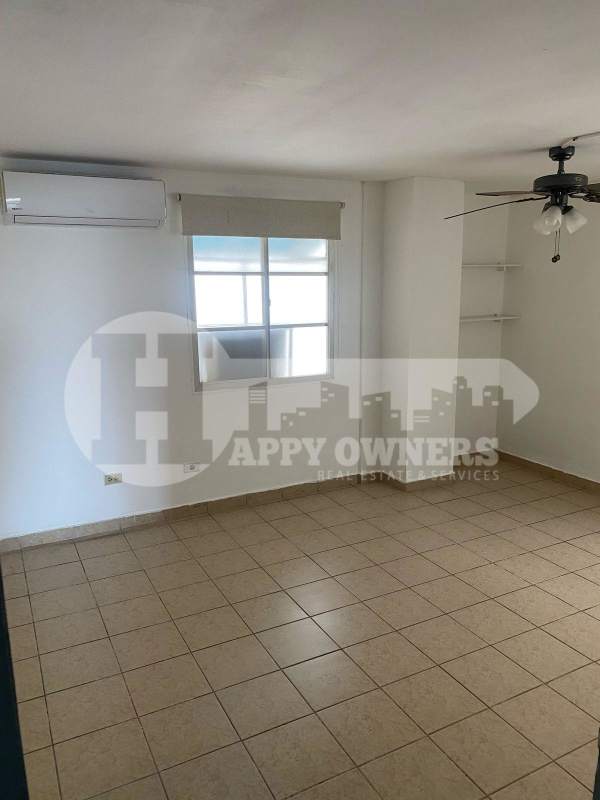 Unfurnished living space with AC and ceiling fan in PH Lomas Carrasquilla Panama City