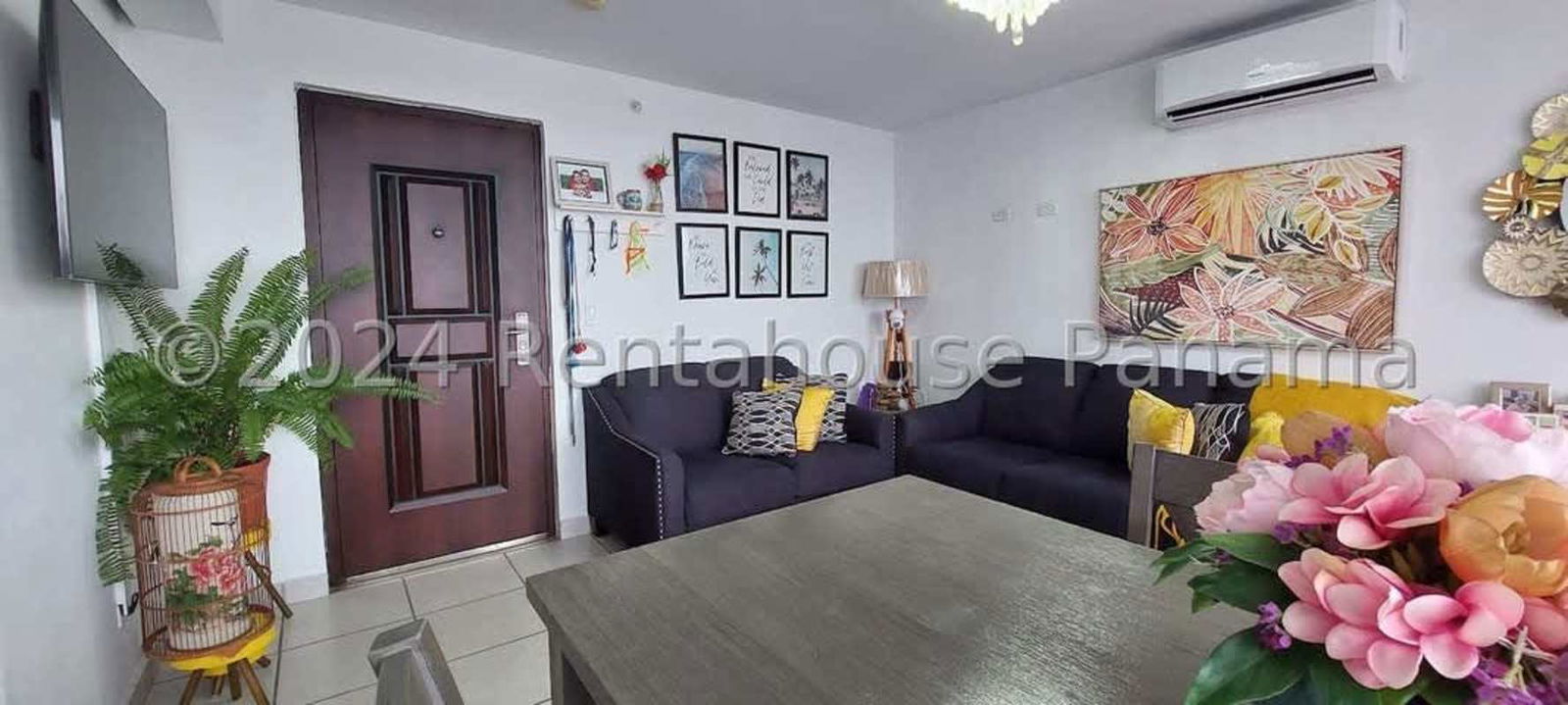 Spacious master bedroom with city view in PH Don Ernesto Lefevre Panama City