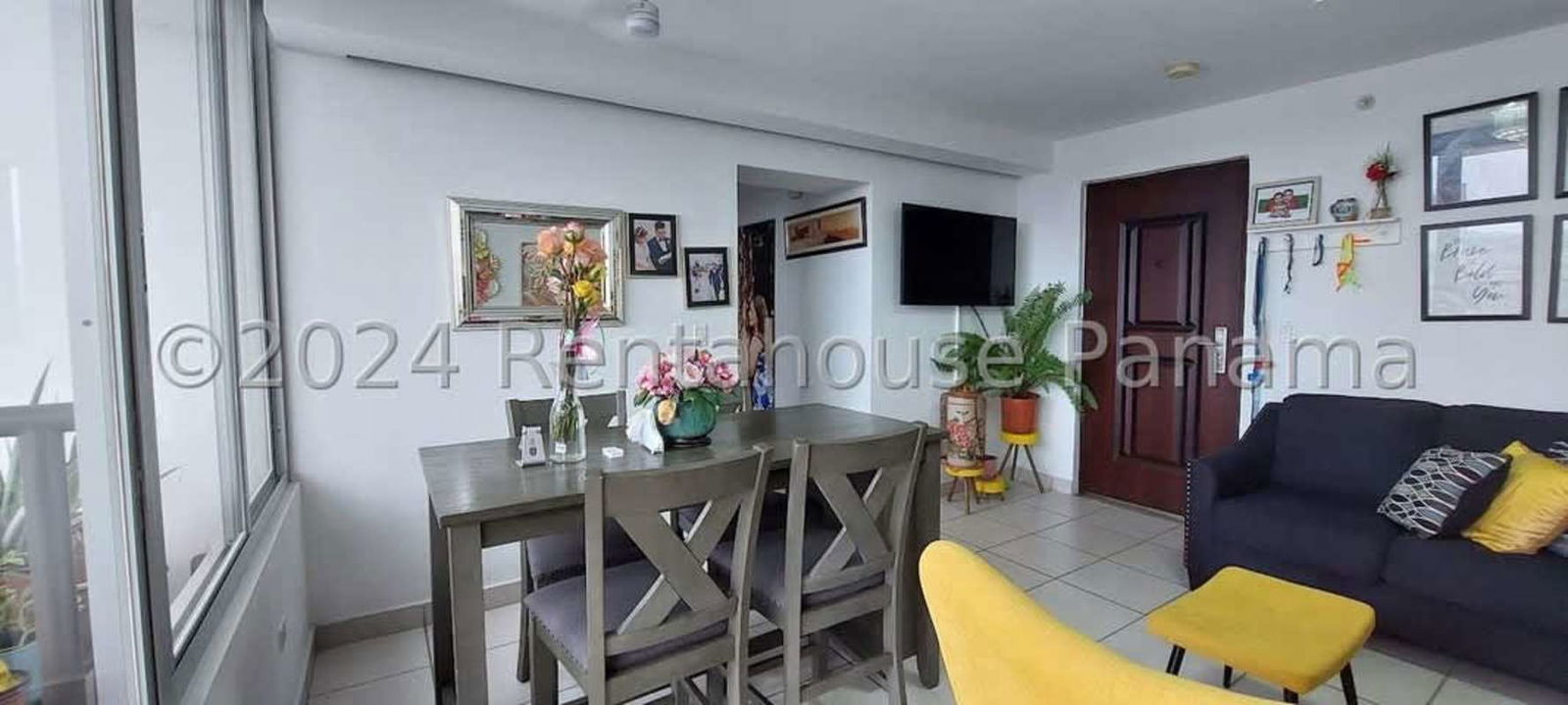 Modern kitchen with granite counters and ceramic backsplash in PH Don Ernesto Lefevre Panama City