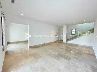 Single-Family House for Sale in Costa del Este - 4 bedrooms