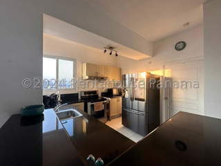 Apartment for Rental in Marbella - 2 bedrooms