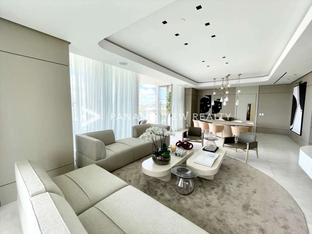 Italian style Fendi kitchen with marble countertops in La Maison Santa María Panama