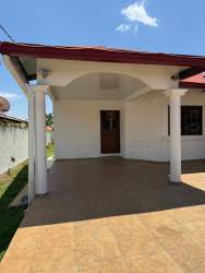 Spacious 4BR 3BA House for Rent in Villa Laura David Panama